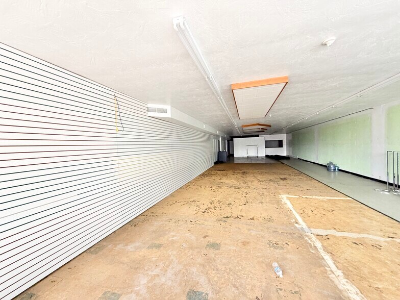 More Photos Of 717 W Lewis St, Pasco Storefront For Sale