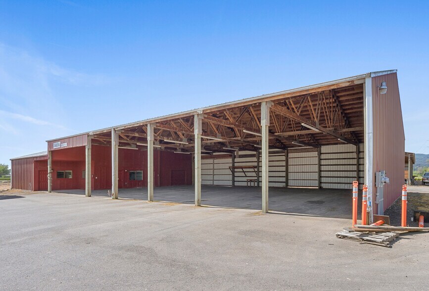 More Photos Of 34616 E Columbia Ave, Scappoose Manufacturing For Lease