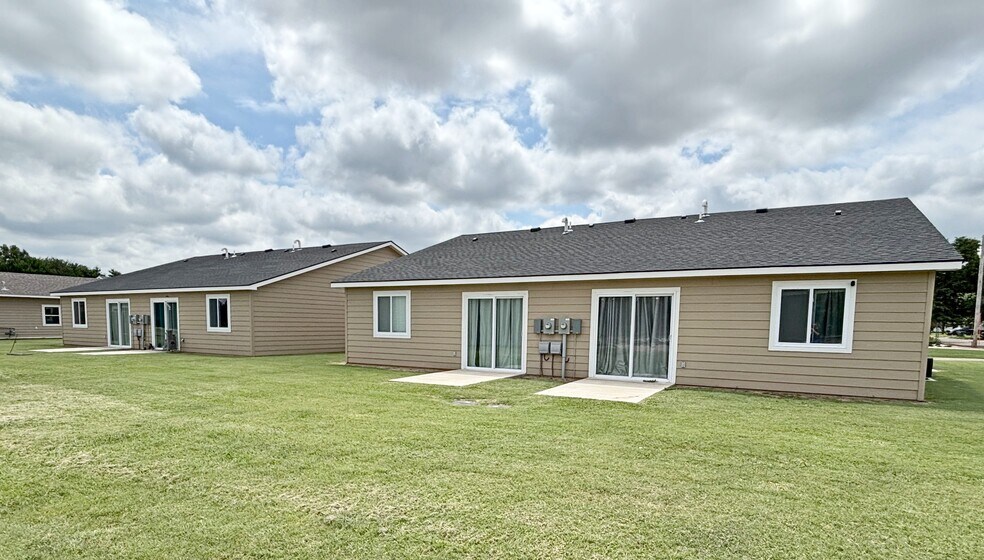 More Photos Of , Kinsley Multifamily For Sale