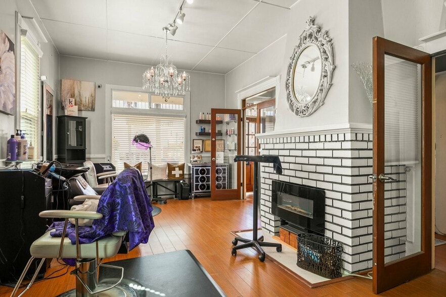 More Photos Of , Ventura Office For Sale