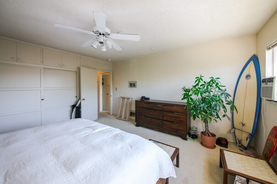 More Photos Of 8443 Blackburn Ave, Los Angeles Apartments For Sale