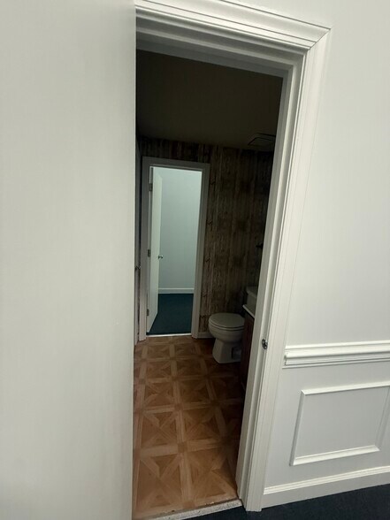 More Photos Of 8569-8573 Sudley Rd, Manassas Medical For Sale
