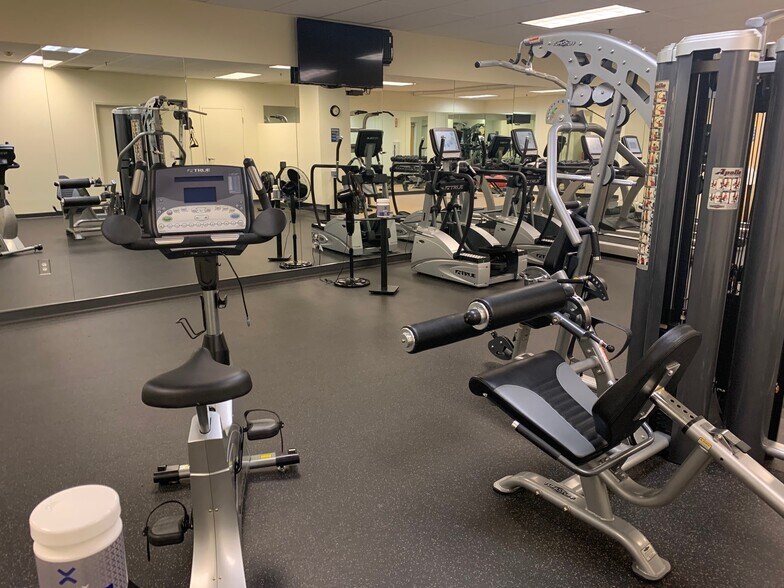 More Photos Of 2020 L St, Sacramento Office For Lease