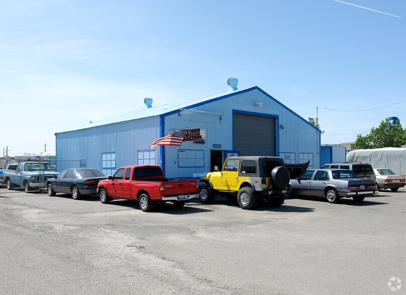 More Photos Of 930 Shiloh Rd, Windsor Unknown For Lease