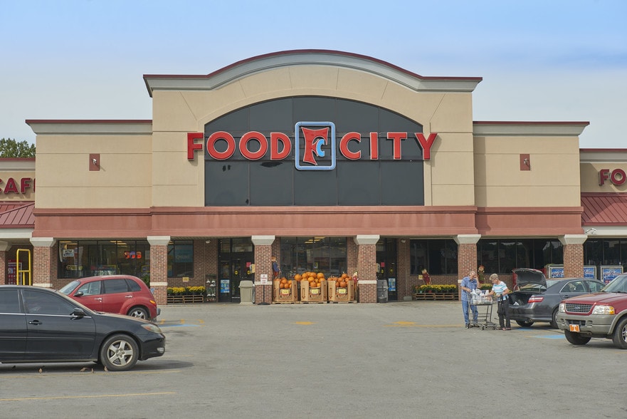 More Photos Of 2119-2139 E Broadway Ave, Maryville Unknown For Lease