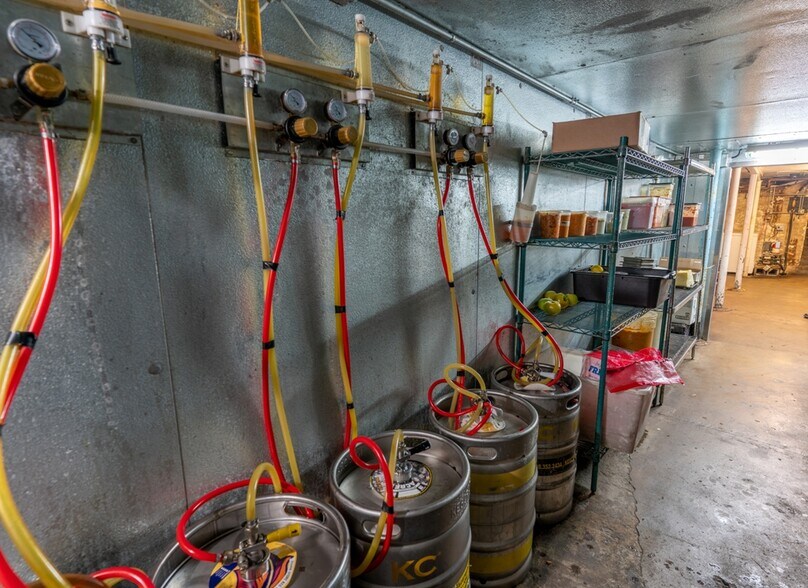 More Photos Of 30 S La Grange Rd, La Grange Restaurant For Sale