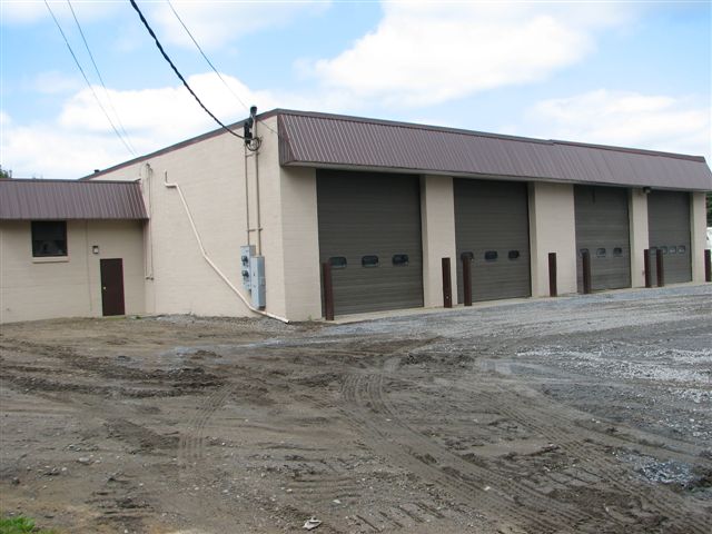 More Photos Of 130 Big Boom Rd, Queensbury Warehouse For Lease