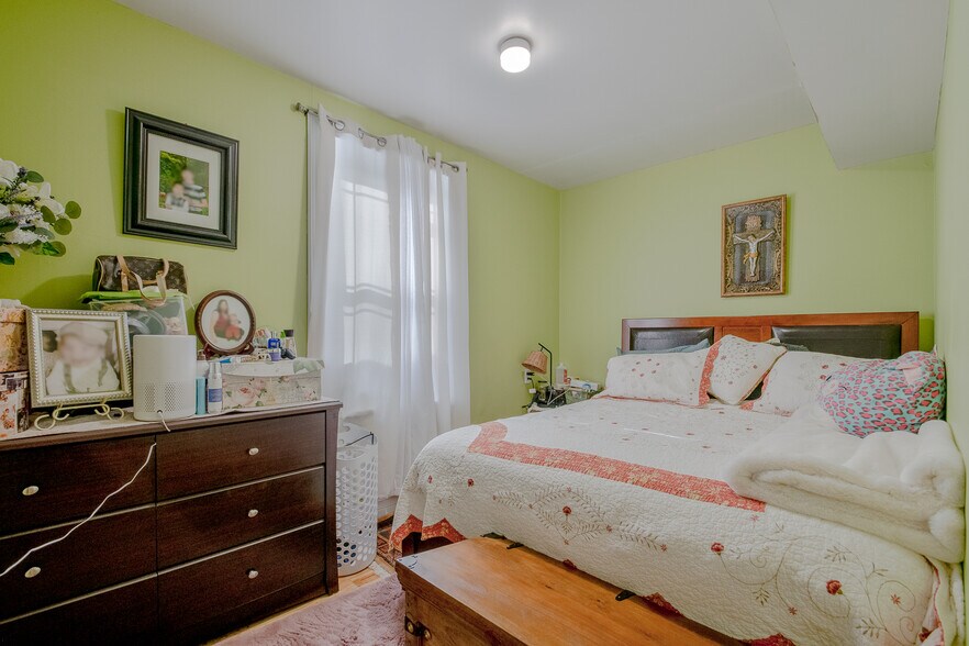 More Photos Of 7409 W Irving Park, Chicago General Retail For Sale