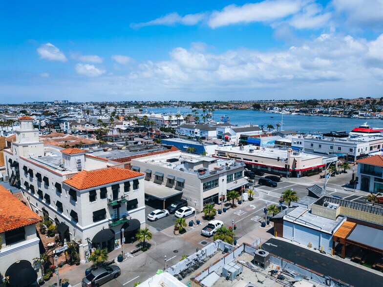 More Photos Of 107-111 Main St, Newport Beach Storefront Retail Residential For Sale