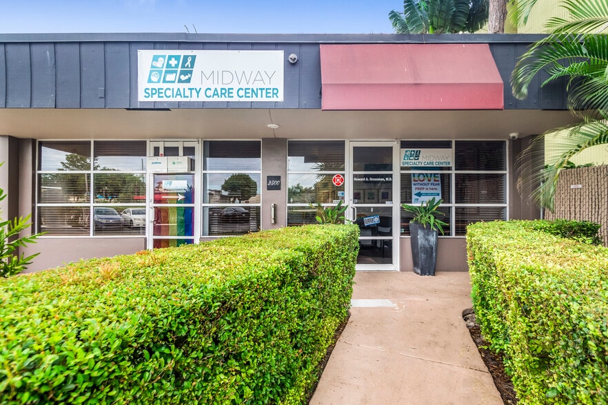 More Photos Of 2500-2550 NE 15th Ave, Wilton Manors Loft Creative Space For Sale