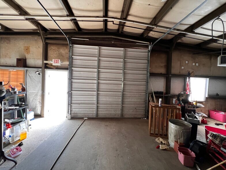 More Photos Of 614 S Grove St, Hendersonville Industrial For Sale