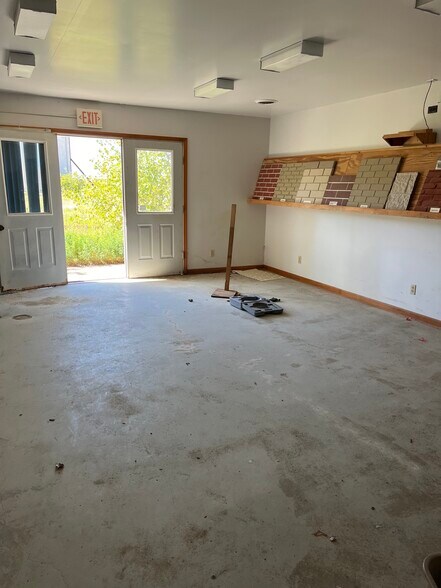More Photos Of 15408 E 3200 North Rd, Blackstone Manufacturing For Sale