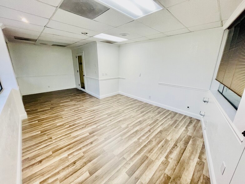 More Photos Of 2425 California St, Mountain View Unknown For Lease