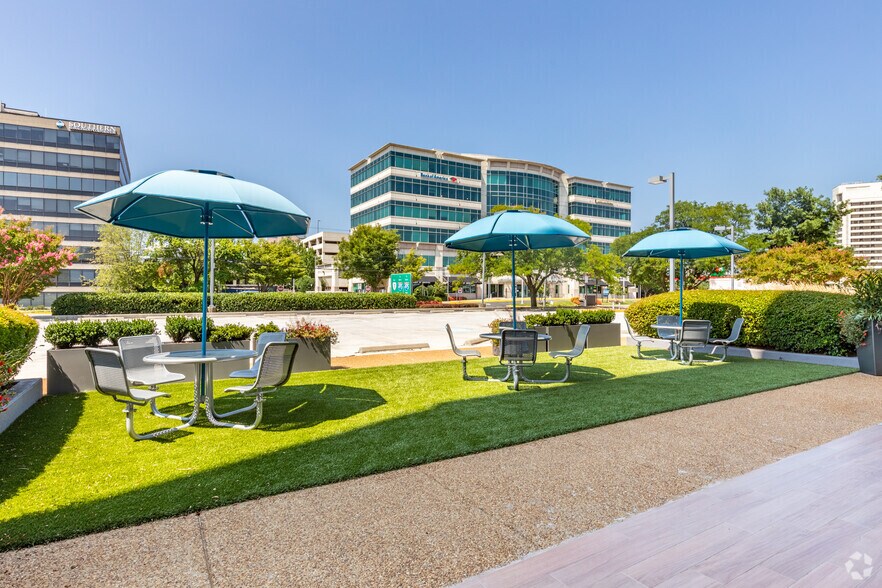 More Photos Of 1945 Old Gallows Rd, Vienna Medical For Lease