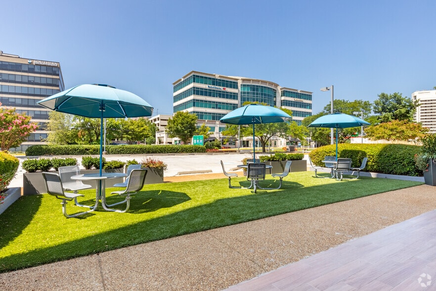 More Photos Of 1945 Old Gallows Rd, Vienna Medical For Lease