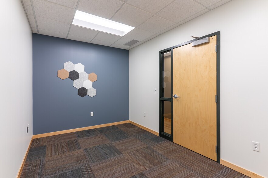 More Photos Of 814 S 3rd St, Minneapolis Rehabilitation Center For Lease