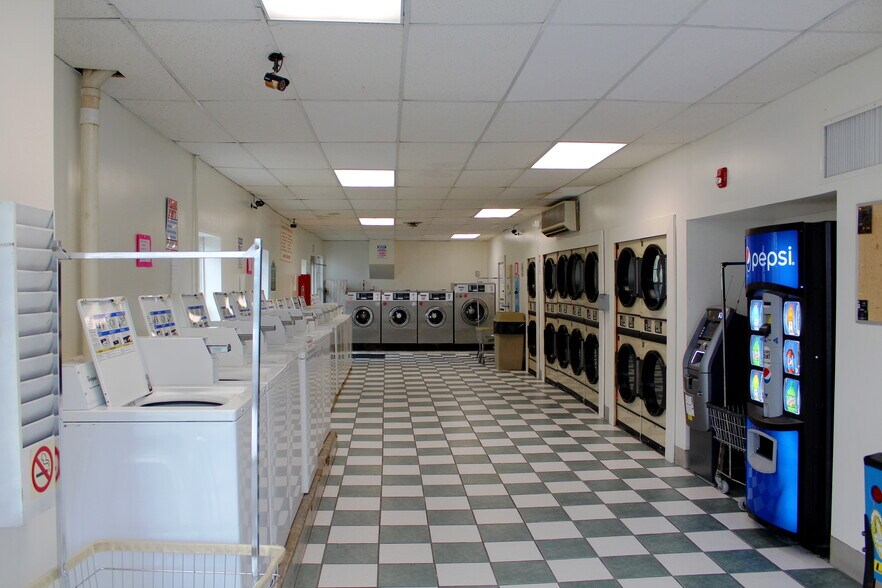 More Photos Of 302 S 6th St, Lebanon Storefront Retail Residential For Sale