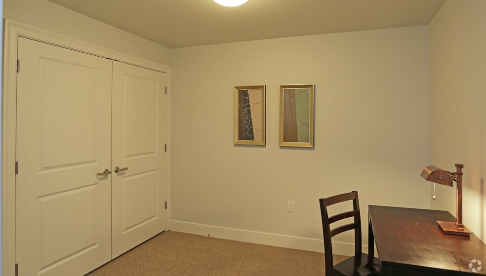 More Photos Of 77A Excelsior Ave, Saratoga Springs Apartments For Lease