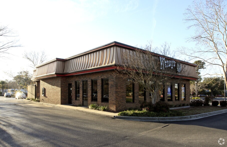 Primary Photo Of 935 Chuck Dawley Blvd, Mount Pleasant Fast Food For Lease