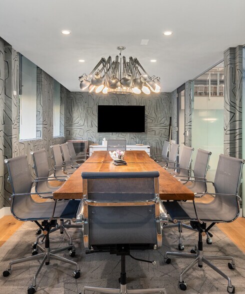 More Photos Of 9247 Alden Dr, Beverly Hills Office For Lease