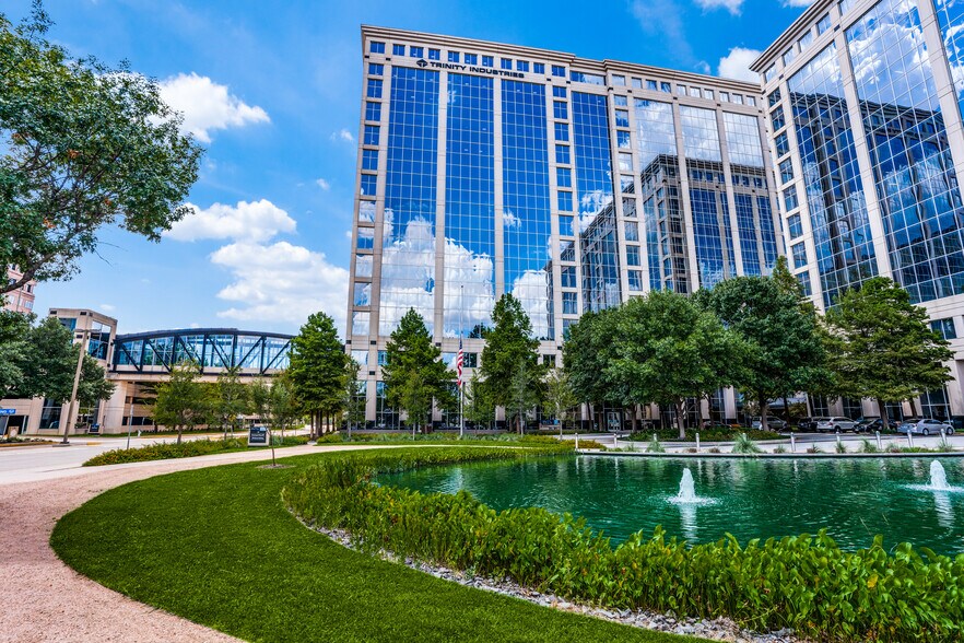 More Photos Of 14221 N Dallas Pky, Dallas Office For Lease