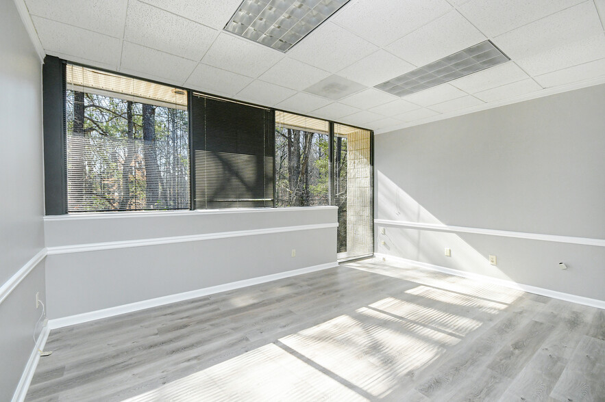 More Photos Of 3084 Mercer University Dr, Chamblee Loft Creative Space For Lease