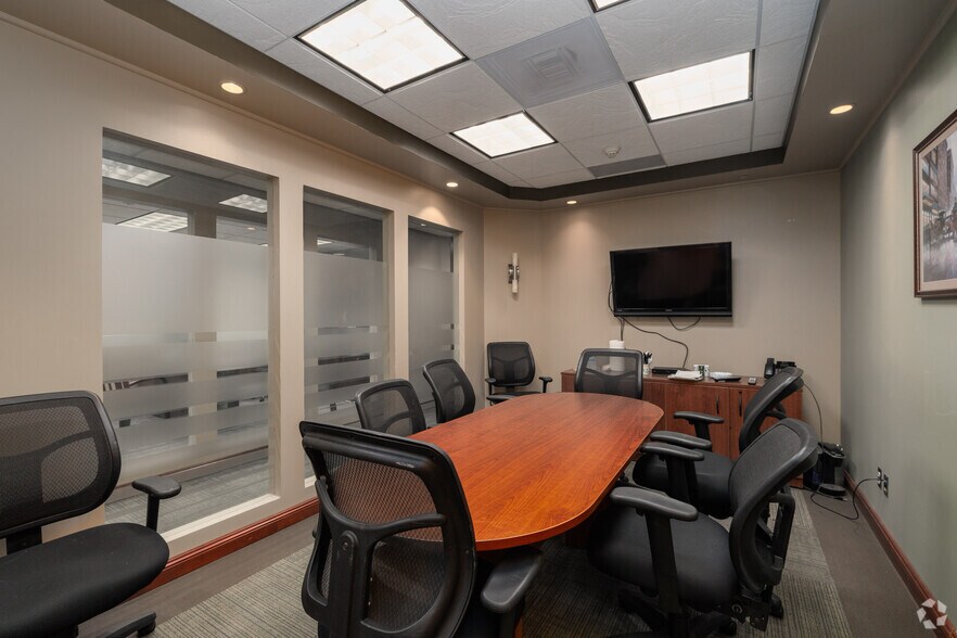 More Photos Of 111 Grant Ave, Endicott Office For Sale