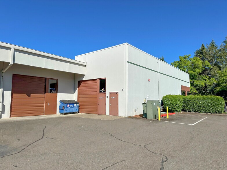 More Photos Of 9130 SW Pioneer Ct, Wilsonville Research And Development For Lease