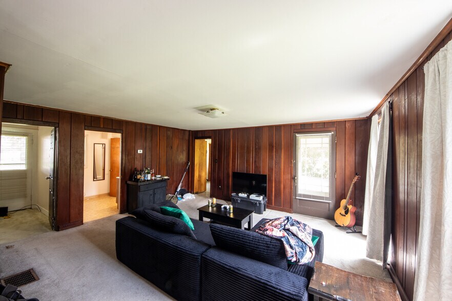 More Photos Of 571 Southside Dr, Oneonta Apartments For Sale