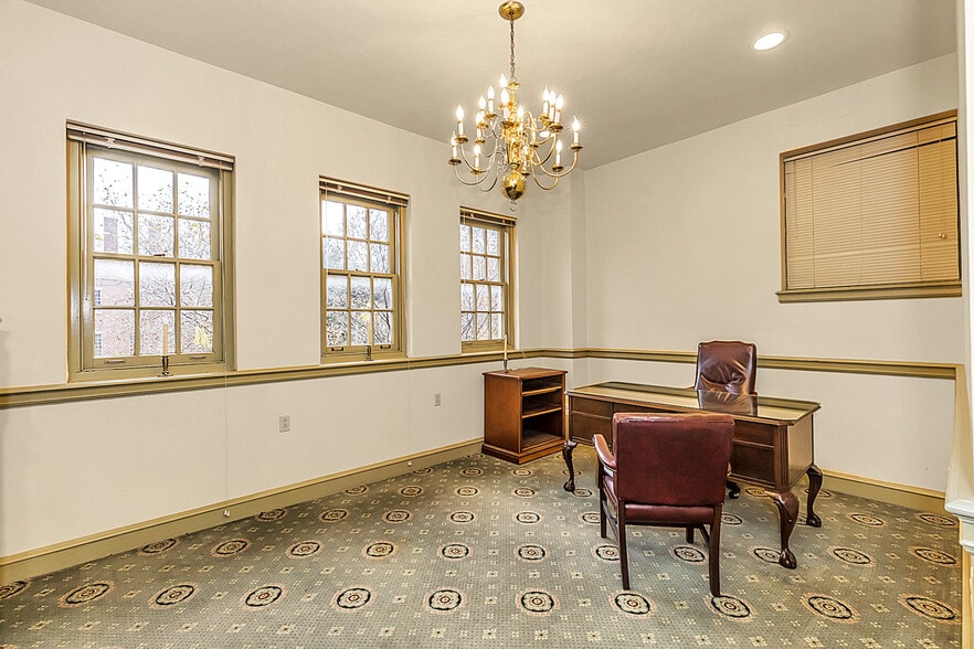 More Photos Of 303 Chestnut St, Philadelphia Office Residential For Sale