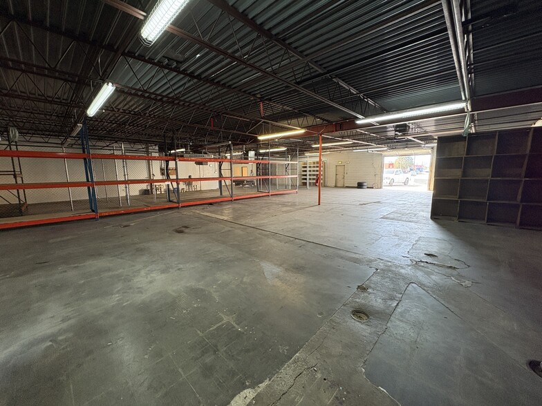 More Photos Of 4981 E 39th Ave, Denver Warehouse For Lease