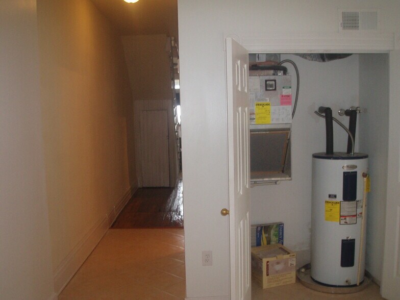 More Photos Of 821 W Marshall St, Richmond Specialty For Sale