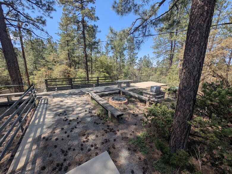 More Photos Of 101 Marapai Rd, Prescott Specialty For Sale