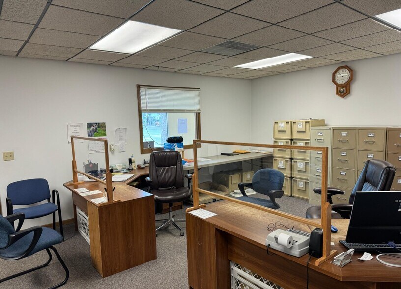 More Photos Of 221 S Union St, Mora Office For Sale