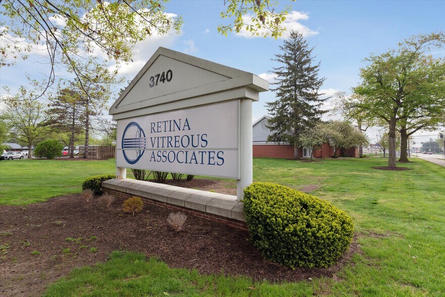 More Photos Of 3740 W Sylvania Ave, Toledo Medical For Sale