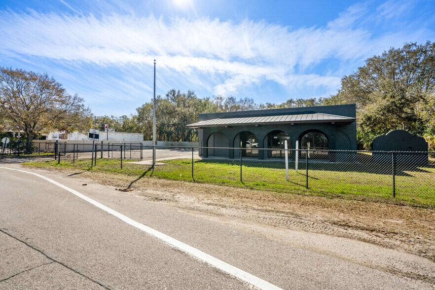 More Photos Of 8602 Tarpon Springs Rd, Odessa Specialty For Sale