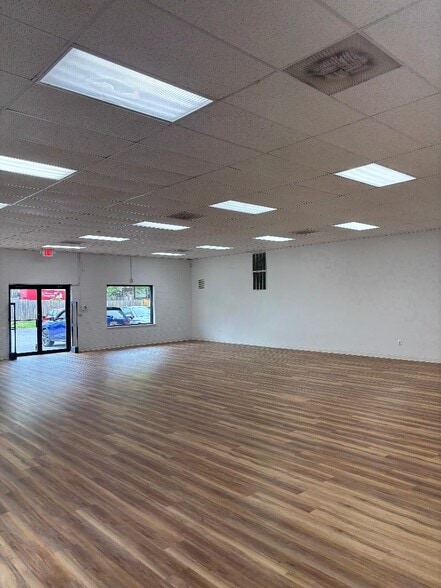 More Photos Of 316 E Market St, Leesburg Office For Lease