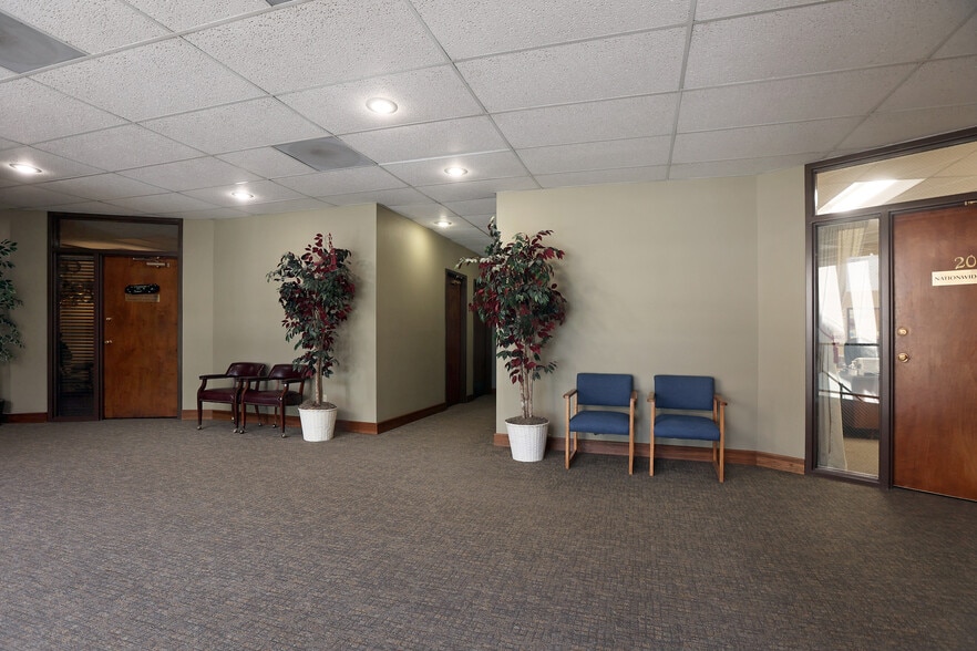 More Photos Of 4291 Austin Bluffs Pky, Colorado Springs Office For Lease