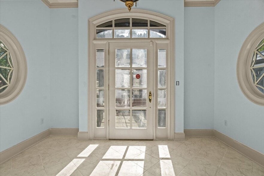 More Photos Of 711 W Wade Hampton Blvd, Greer Freestanding For Lease