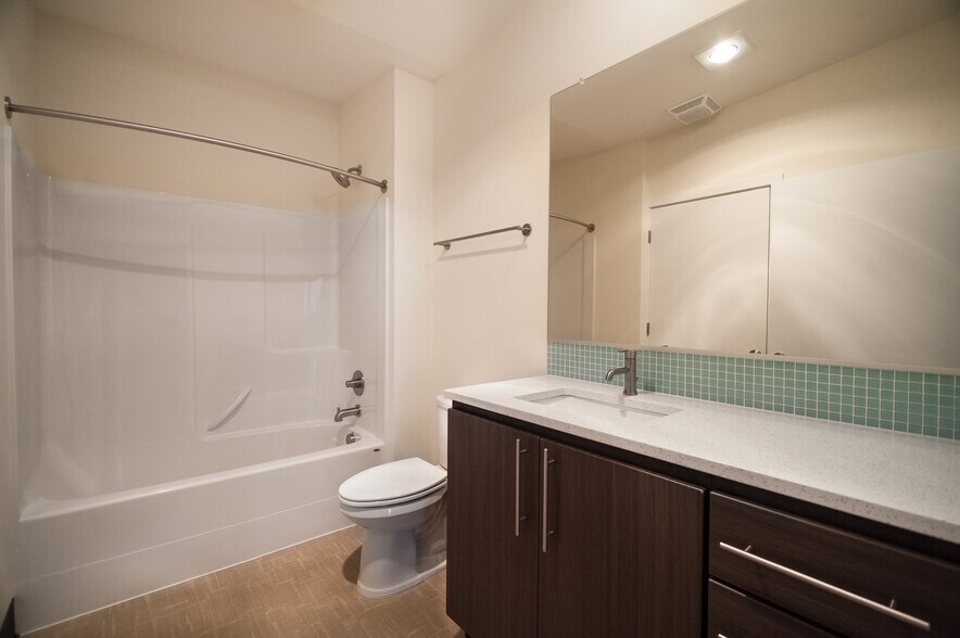 More Photos Of 2651 NW Thurman St, Portland Apartments For Sale