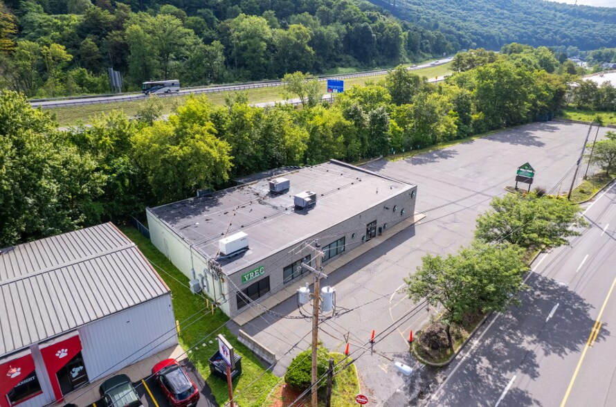 More Photos Of 318 Northern Blvd, Clarks Summit Medical For Lease