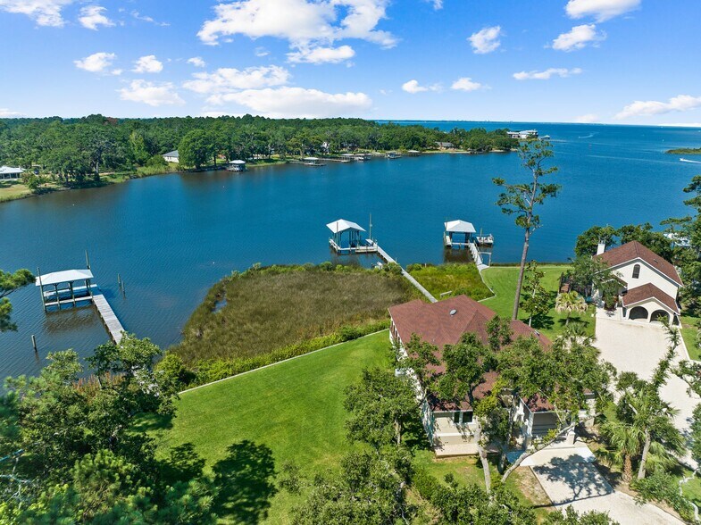 More Photos Of 104 George Ellis Pt, Freeport Land For Sale