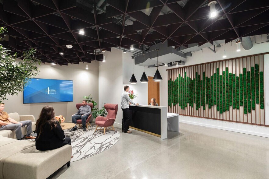 More Photos Of 1711 Boren Ave, Seattle Office For Lease