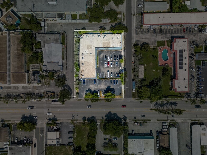More Photos Of 265 S Federal Hwy, Dania Beach Storefront For Lease