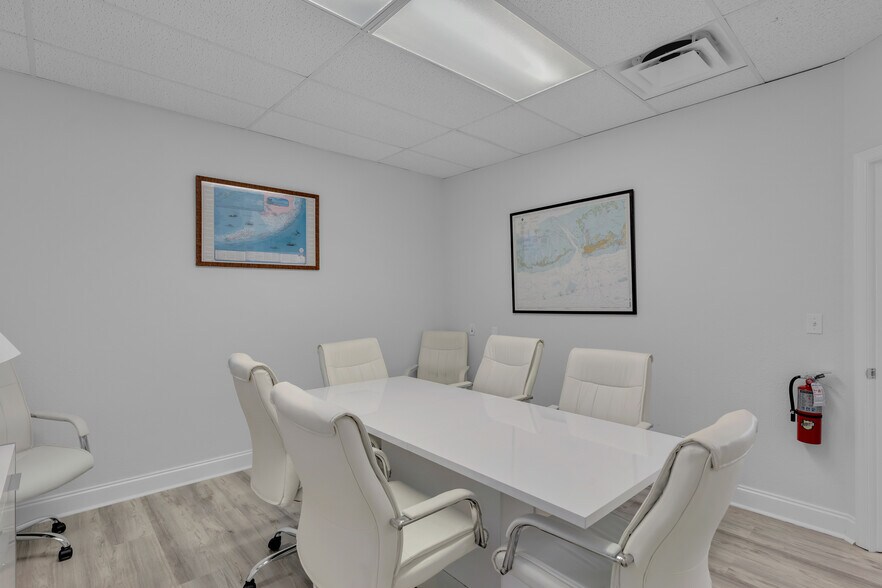 More Photos Of 3718 N Roosevelt Blvd, Key West Medical For Sale