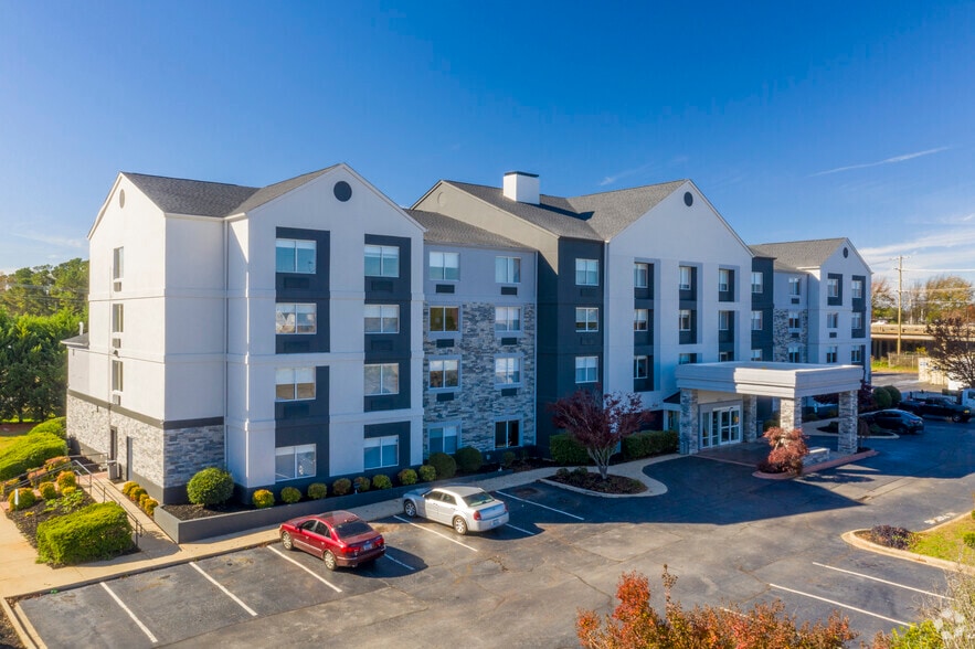 Primary Photo Of 160 Simuel Rd, Spartanburg Hotel For Sale
