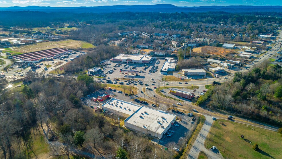 More Photos Of 1414 Jenkins Rd, Chattanooga Storefront For Lease