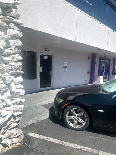 More Photos Of 2911-2943 Sammy Davis Jr Dr, Las Vegas General Retail For Lease