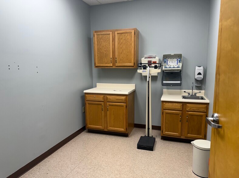 More Photos Of 1203 Industrial Park Rd, South Fulton Medical For Sale