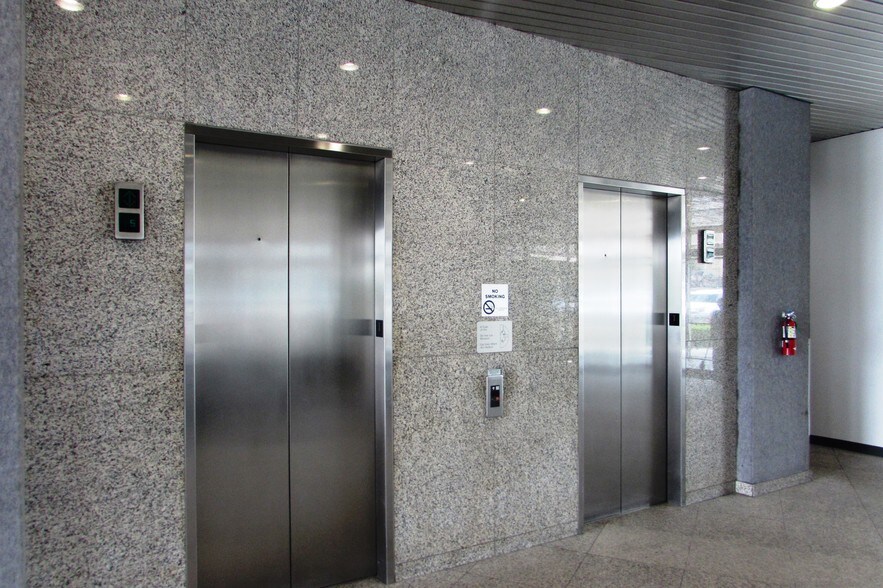 More Photos Of 5601 Bridge St, Fort Worth Coworking Space